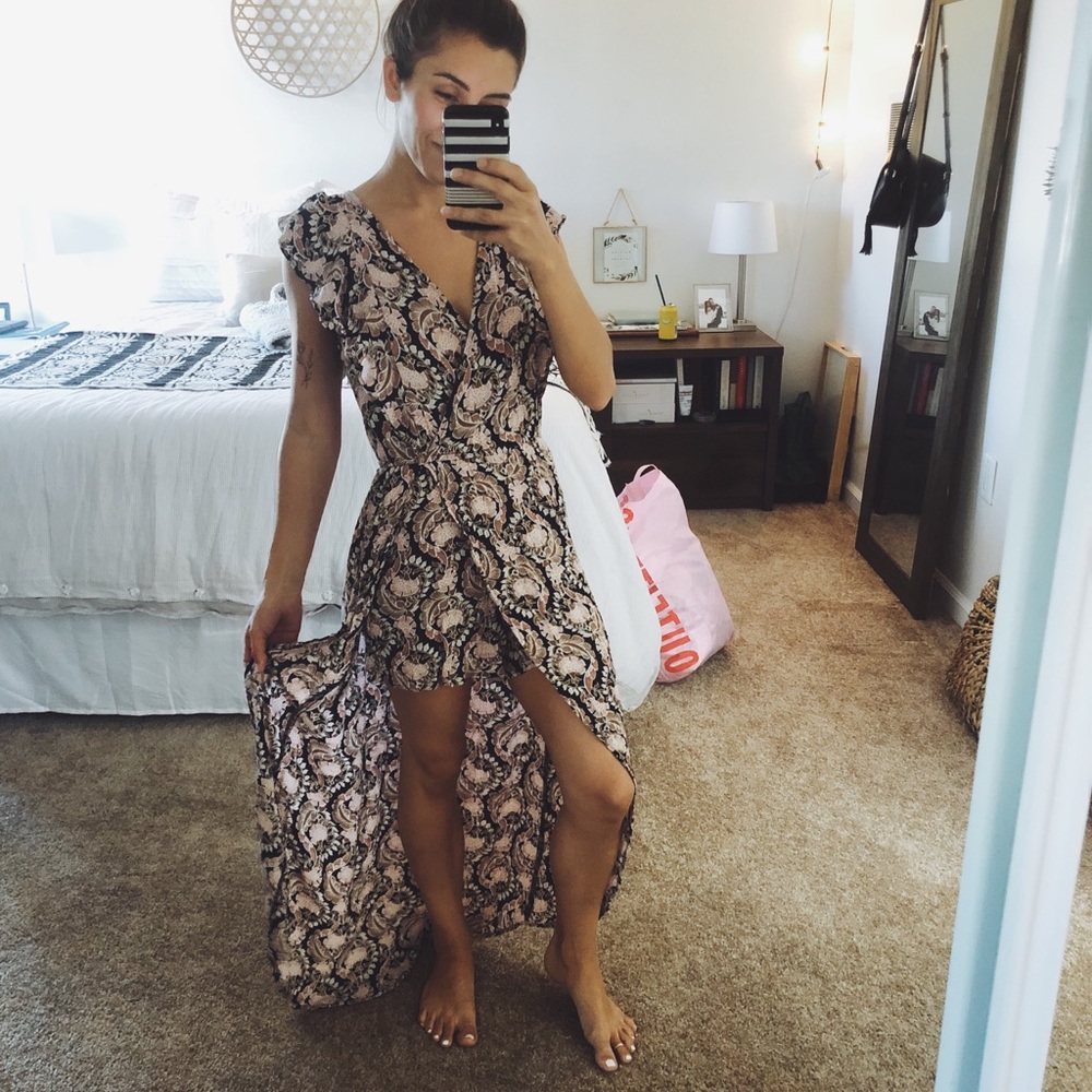 DRESS WITH BUILT IN SHORTS SIZE SMALL